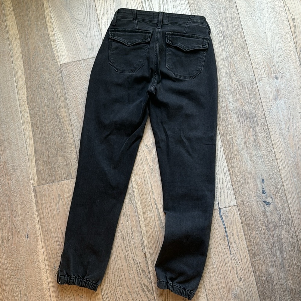 PAIGE Black Ankle Cropped Jogger Pants - Picture 9 of 10
